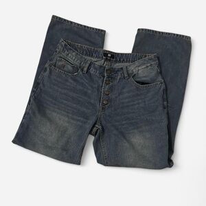 Frye women’s relaxed fit jeans size 28